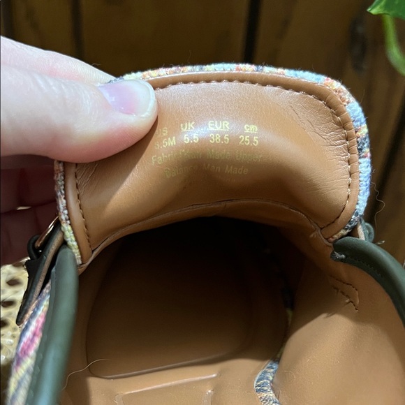 Floral Women's Clogs - Picture 5 of 5